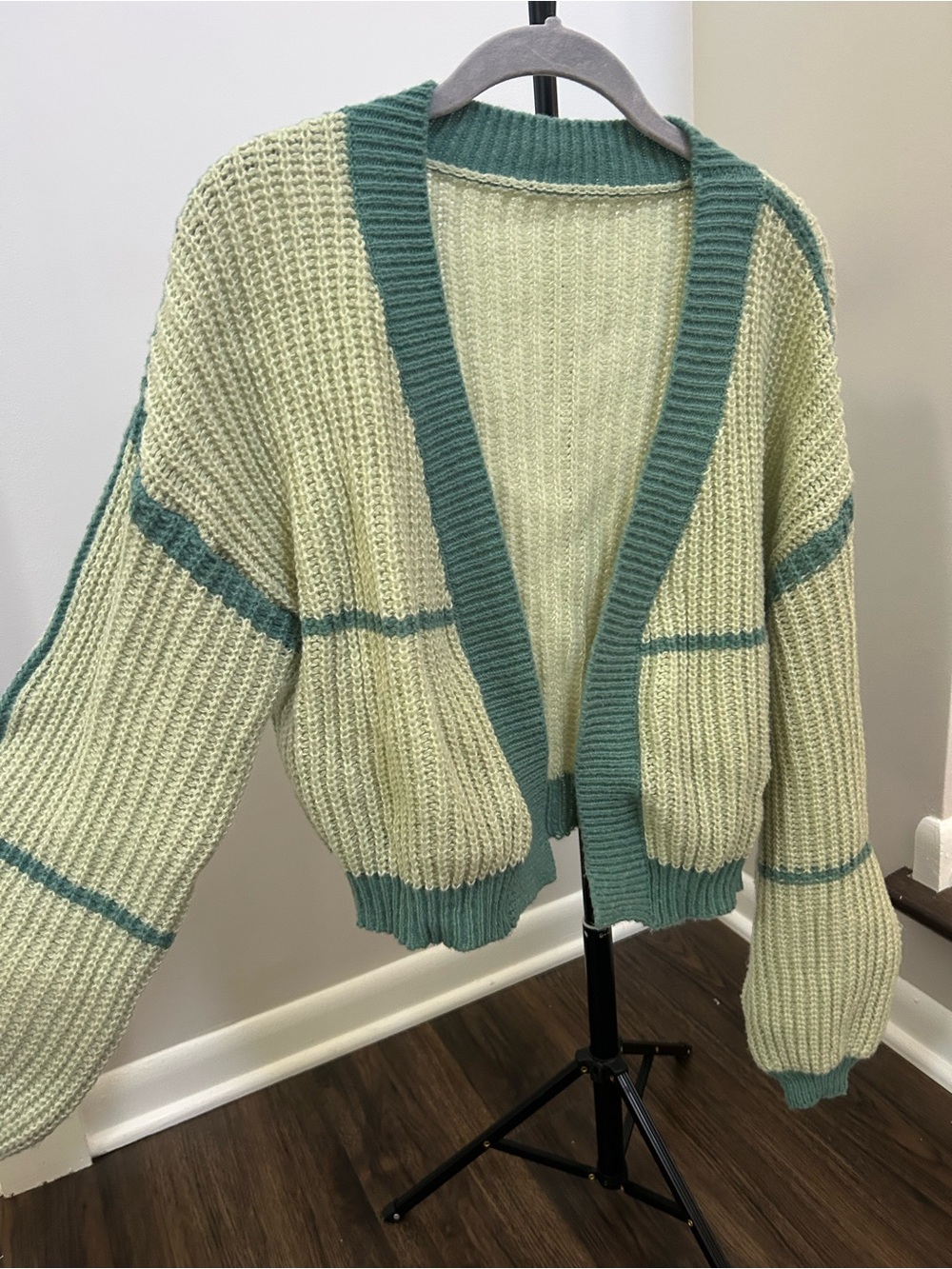 SHEIN Two-Tone Light Green and Teal Open-Front Cardigan